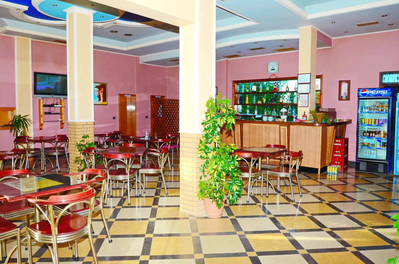 Hotel Gjeli Fier Bagian luar foto