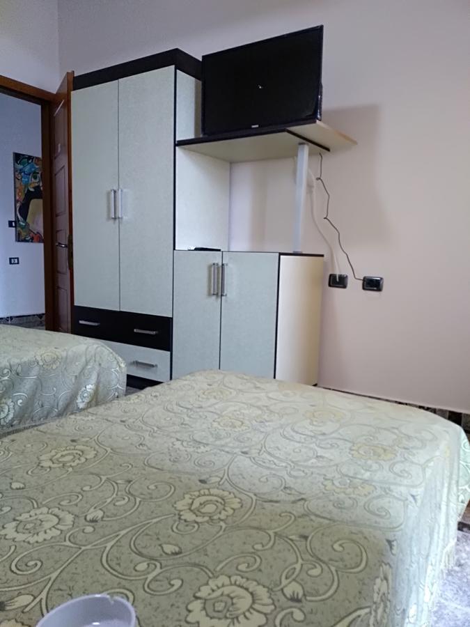 Hotel Gjeli Fier Bagian luar foto